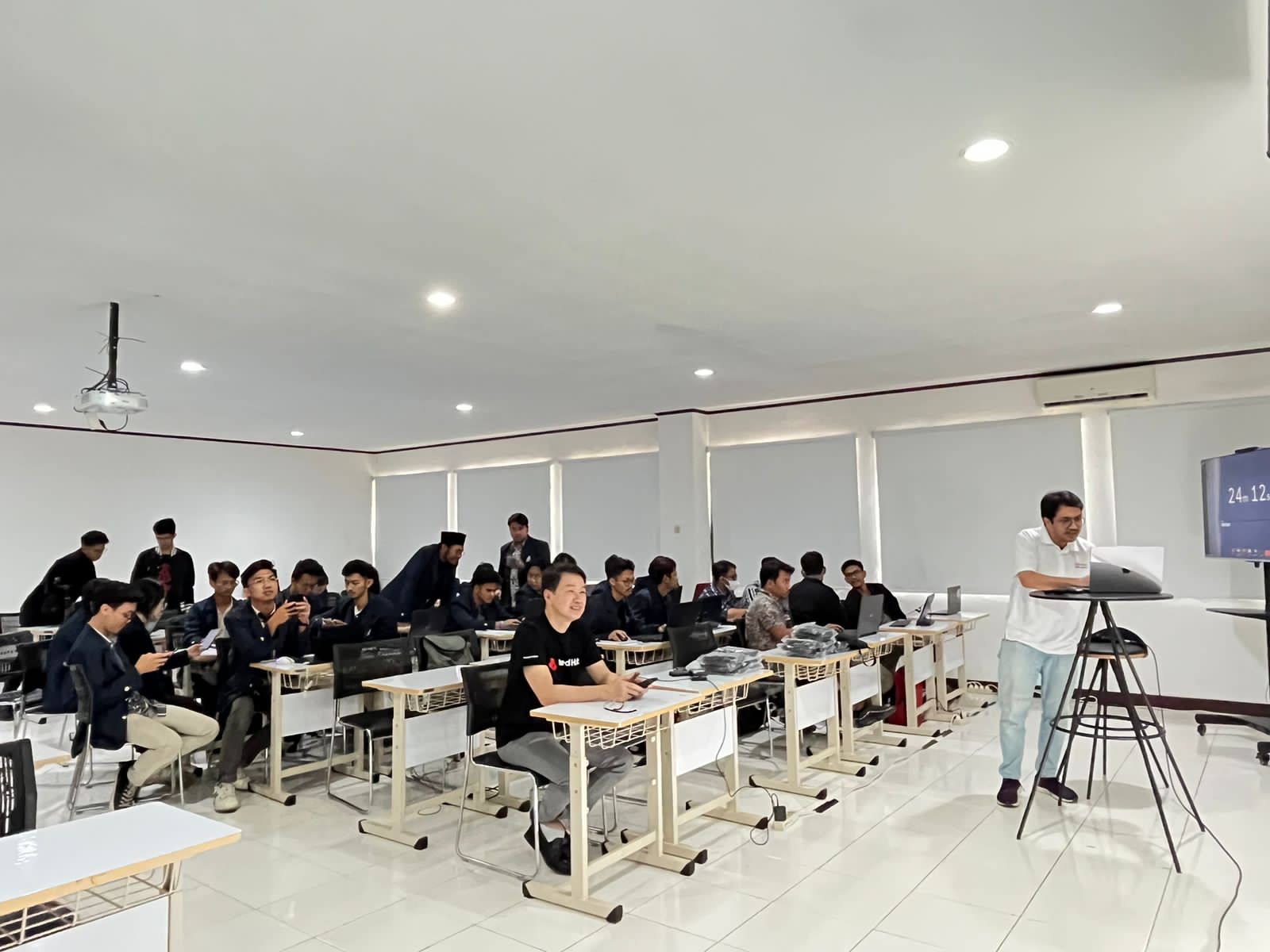 WhatsApp Image 2023-04-03 at 10.07.45