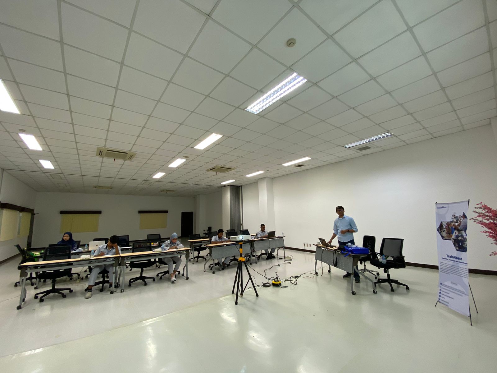 WhatsApp Image 2023-05-23 at 10.47.41