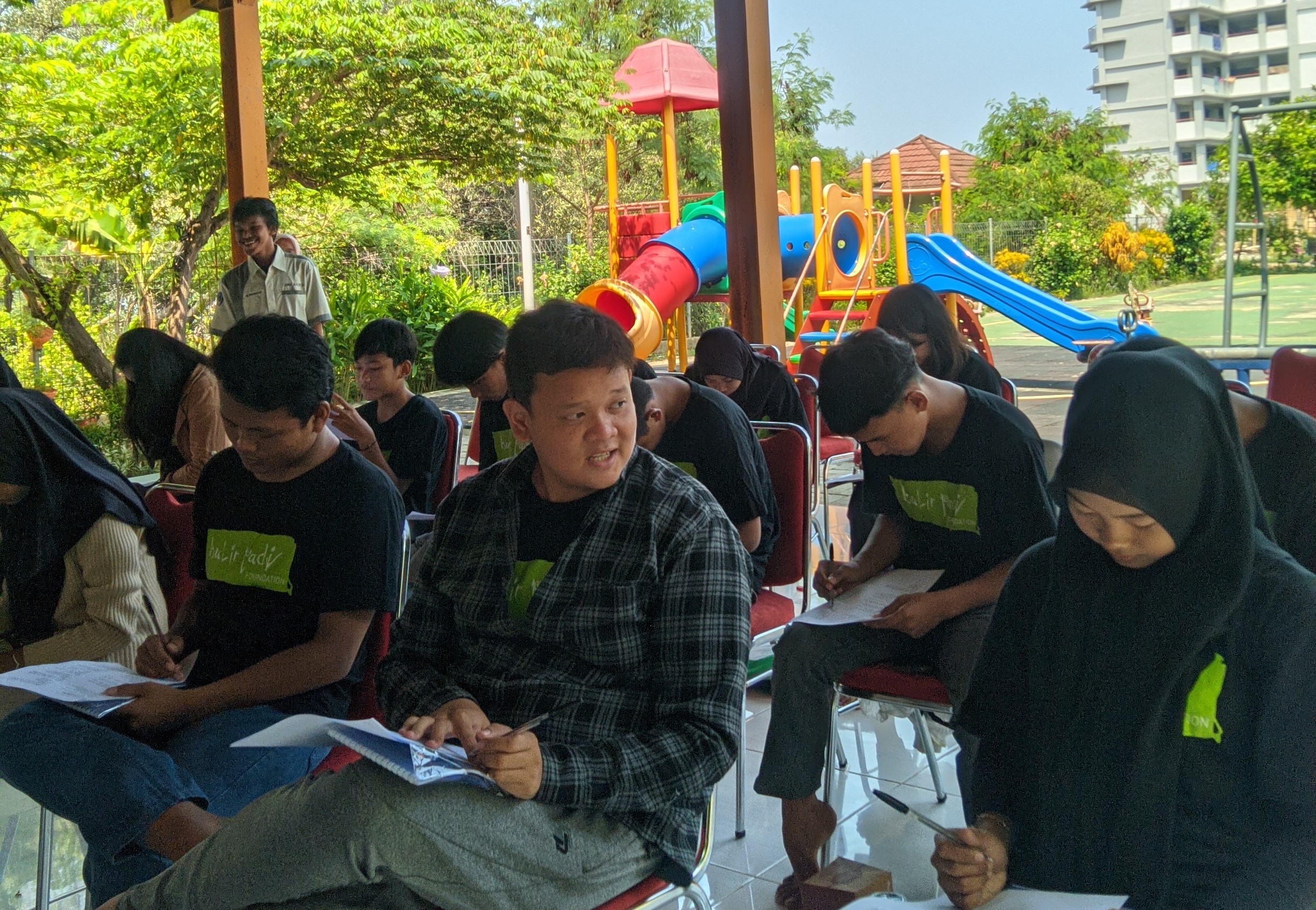 PXL_20231216_103004802.NIGHT