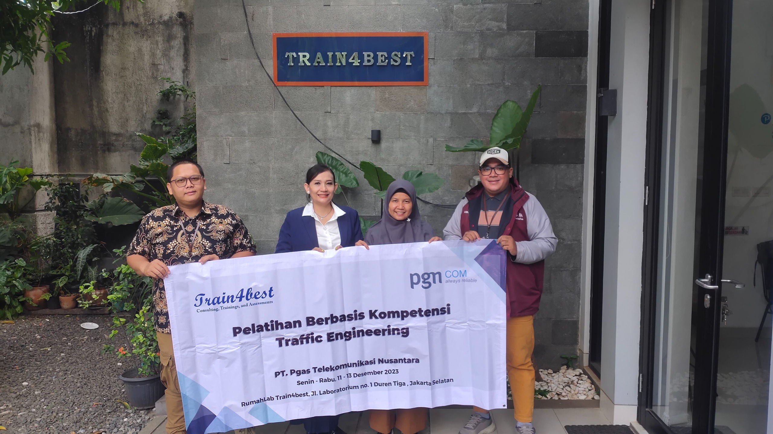 WhatsApp Image 2023-12-13 at 16.42.06