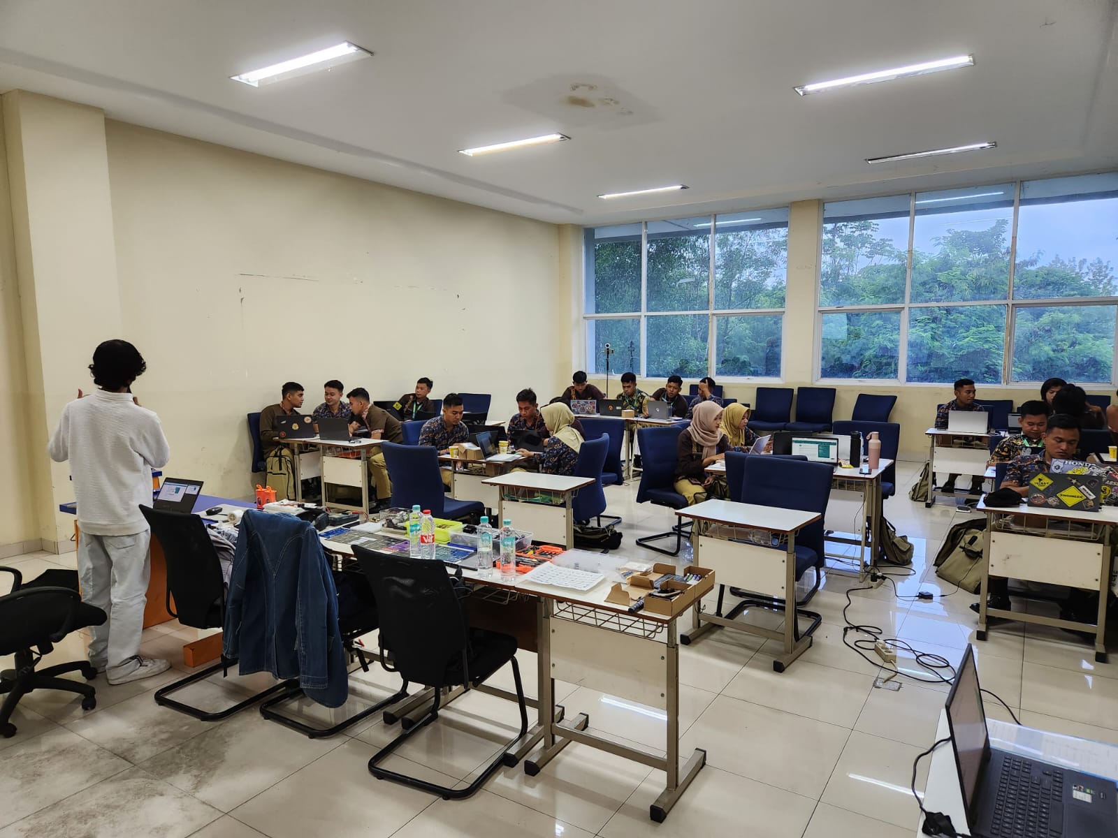 WhatsApp Image 2024-12-06 at 17.14.10_50fbf6de